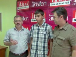 İkbal Anafen Dershanesi Başarılı Öğrencisini Bilgisayarla Ödüllendirdi