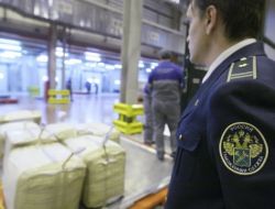 Rusya’ya Kaçak Yollarla Mal Getirdiler