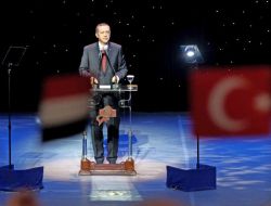 Ezher Üniversitesi'nde Halka Hitap Etti