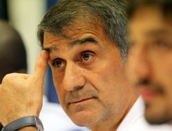 Trabzonspor Teknik Direktörü Şenol Güneş