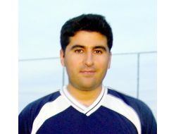 Halı Sahada Maç Yapan Öğretmenlere Selam Verirken Şehit Oldu