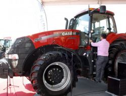 400 Bin Liralık Traktör Yoğun İlgi Görüyor