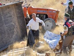 Traktör Kazasında Baba Ve Kızı Can Verdi