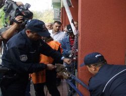 Kendilerini İş-kur'un Önüne Zincirlediler