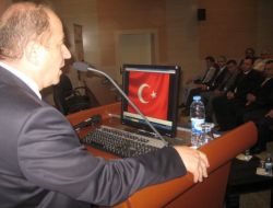 Vali Öztürk: Ab'den Mali Destek Alabilmek İçin Proje Üretmek Şart