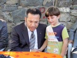 Acısudan İçen Vali Aksoy, Suyun Analizini Yaptıracak