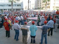 Disk'liler Eylem Yaptı Çilesini Trafikteki Vatandaş Çekti