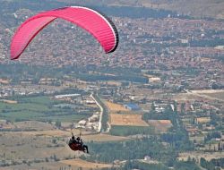 Turhal'da Yamaç Paraşütü Heyecanı