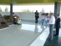 Topbaş: Demokrasi Şehitlerinin Başlattığı Mücadele Devam Ediyor