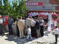 Şekerpınar Eczanesi Dualar Eşiliğinde Açıldı