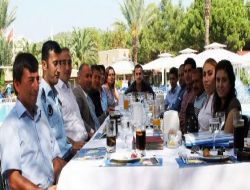 Antalya Tekirova Belediyesi Çalışanlarıyla Yemekte Bir Araya Geliyor