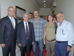 İnanır Ve Çehre, Aldırmaz’ı Ziyaret Etti!