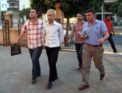 Yolda Aracına Aldığı Vatandaşları Dolandırdığı İddia Edilen Şahıs Yakalandı