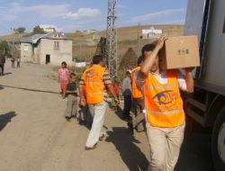 Kimse Yok Mu, Afganlı Mültecilere Gıda Yardımında Bulundu