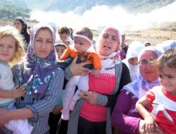 Vatandaşlar, Şehir Çöplüğünü Protesto Etti