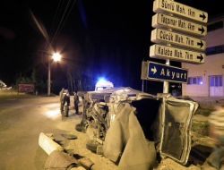 Işıksız Kavşakta Kaza: 8 Yaralı