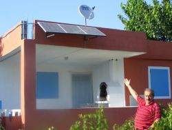 Güneş Enerjisi İle Elektrik Üretiyor