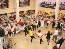 Akçay, Yunanlı Konukları Ağırladı