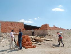 Kaçak Çiftliği Kaymakamlık Mühürledi