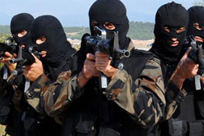 Polis askerle birlikte operasyonda