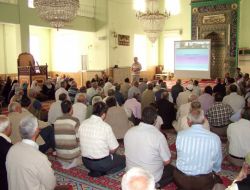 Nevşehirli Hacılara Slaytlı Eğitim