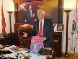 Bin 500 Öğrenciye Kırtasiye Yardımı Yapıldı