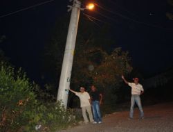 Elektrik Direği Ölüme Davetiye Çıkarıyor