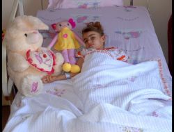 İkizini Beş Yıl Karnında Taşıdı