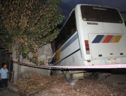 İzmir'de Trafik Kazası: 1 Ölü