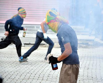 Yüksekova yine karıştı!..