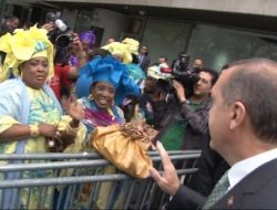 Erdoğan İle Senegalli Kadınların Sohbeti