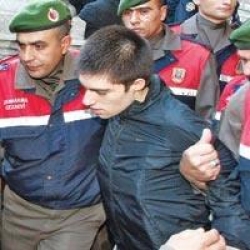 Cem  'O'   Eve Gidecek!!