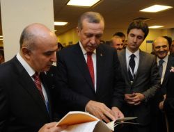 Erdoğan Osmanlı Arşivleri Konulu Sergiyi Açtı