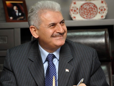 İZMİR’İN ÇILGIN PROJESİ’NE İLK KAZMA VURULDU