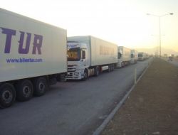 Gürbulak Sınır Kapısı'nda Tır Kuyruğu