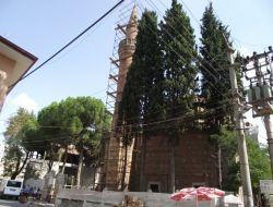 Edremit’teki 700 Yıllık Cami Restore Ediliyor