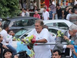 Sinemanın Yıldızları 'Sevgi Korteji' İle Halkla Buluştu