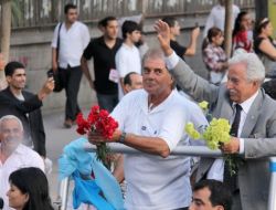 Sanatçılar Sevgi Korteji İle Halkla Buluştu