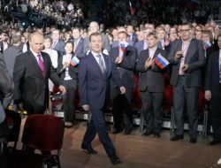 Medvedev Putin’in Başkan Olmasını Önerdi