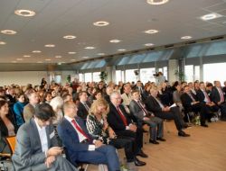 Türkiye-hollanda Resmi İlişkilerin 400. Yılı İle İlgili Konferans Düzenledi