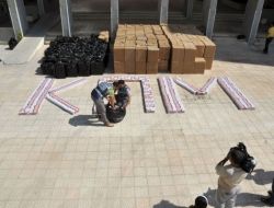 Balıkçı Teknesiyle Transfer Yapmışlar!