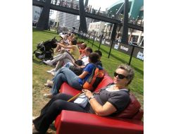 Dünyanın En Uzun Kanepesinde Keyif Yaptılar