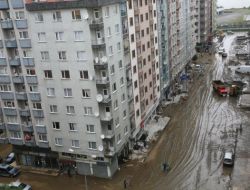 Rize Belediyesi: Temizleme Çalışması Yapılan Caddeleri Kullanmayın