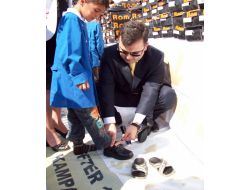 Derik’te Dosteli Derneği'nden Öğrencilere Yardım