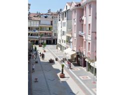 Fethiye'de Dispanser Caddesi Araç Trafiğine Kapatıldı