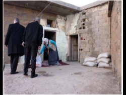 Bitlis Emniyet Müdürlüğü'nden İhtiyaç Sahibi 210 Aileye Erzak Yardımı