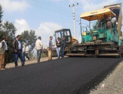 İlküvez Beldesinde Sıcak Asfalt Çalışmaları Başladı