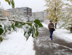 Rusya’ya İlk Kar Yağdı Hayat Felç Oldu
