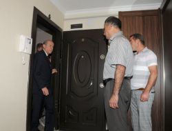 Mhp Lideri Bahçeli, Şehit Polis Bayal’ın Babaevine Taziyede Bulundu