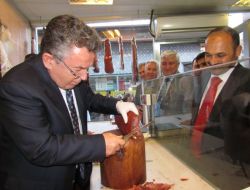 Yök Başkanı Özcan Pastırma Doğradı